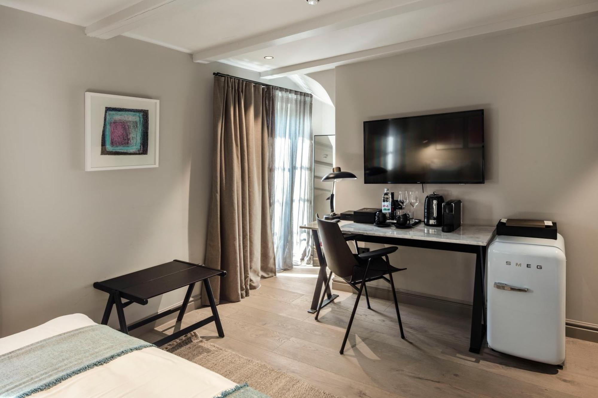 San Canzian Hotel & Residences - Small Luxury Hotels Of The World Buje Room photo